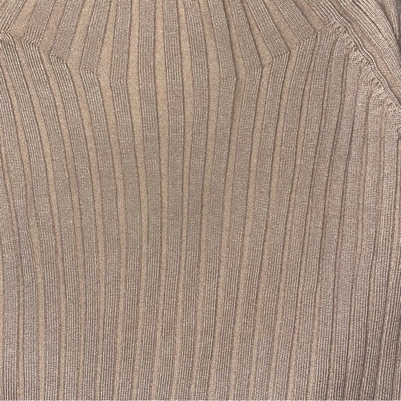 Lush Ribbed Sweater - Picture 3 of 4